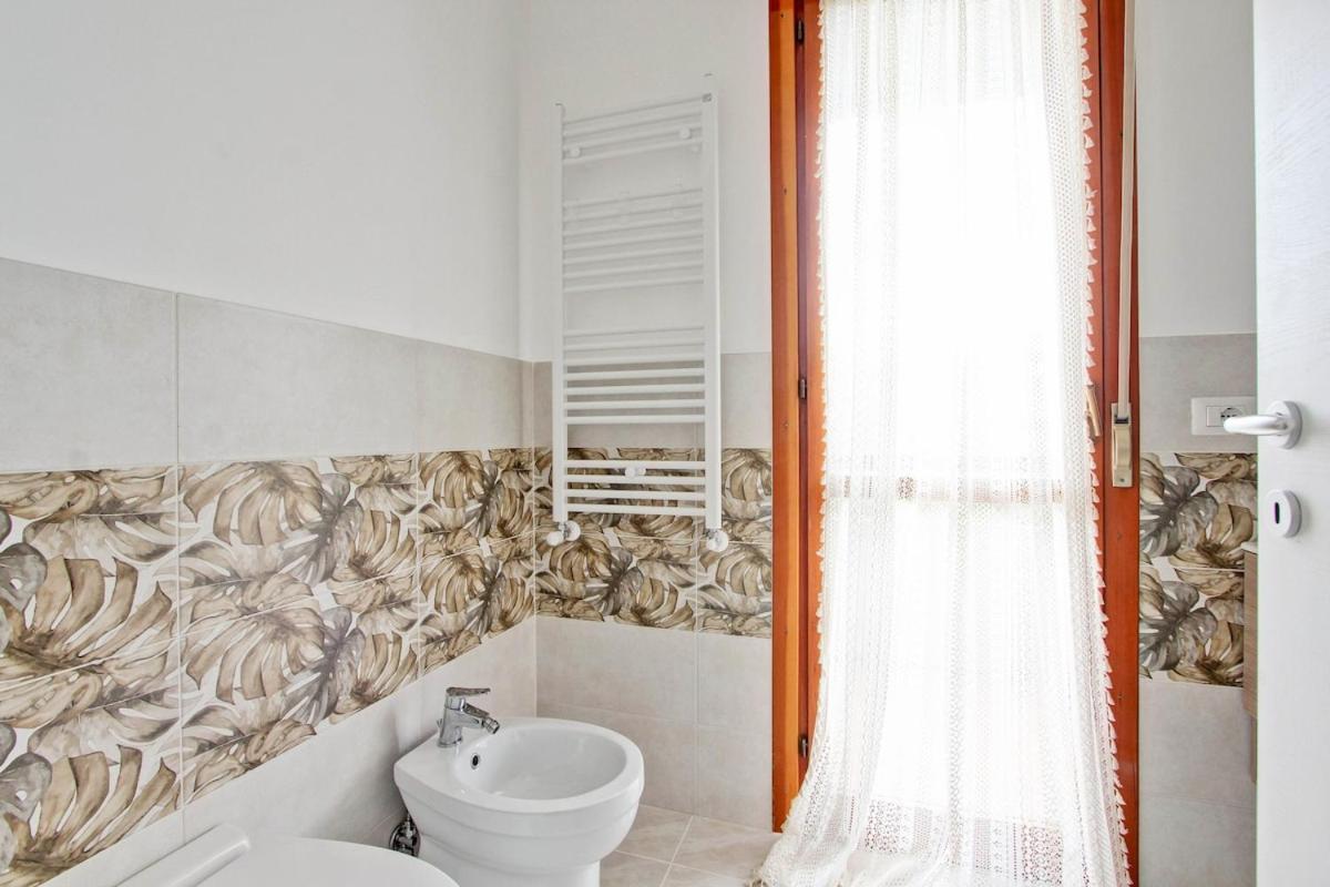 Eur Torrino Apartment, Vicino La Stazione Metro Tor Di Valle Appartamento