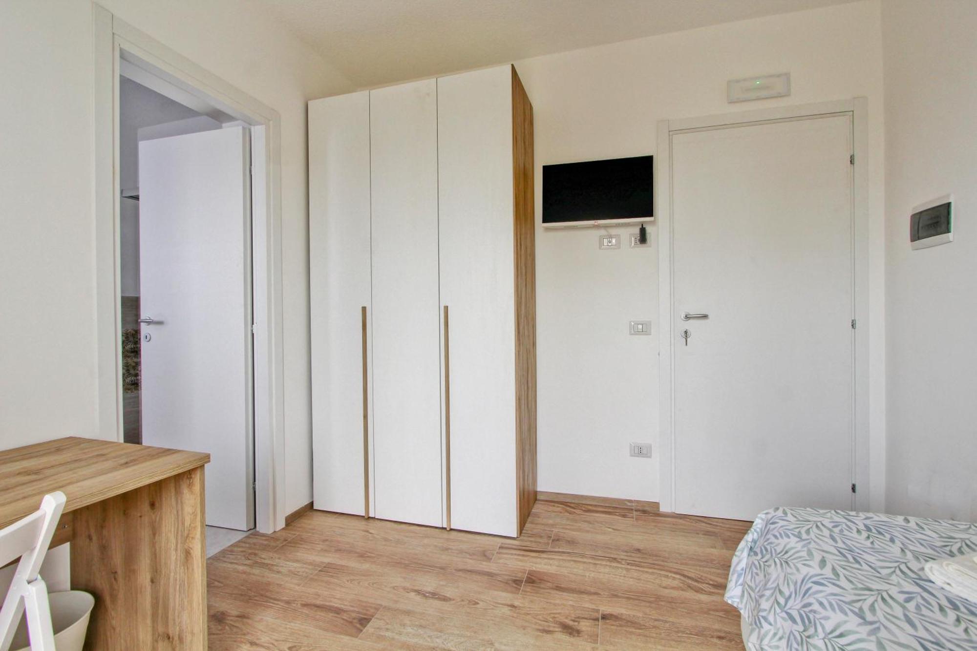 Eur Torrino Apartment, Vicino La Stazione Metro Tor Di Valle Apartamento Roma